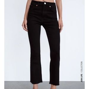 ZARA BLACK CROPPED FLARE JEANS SIZE 10